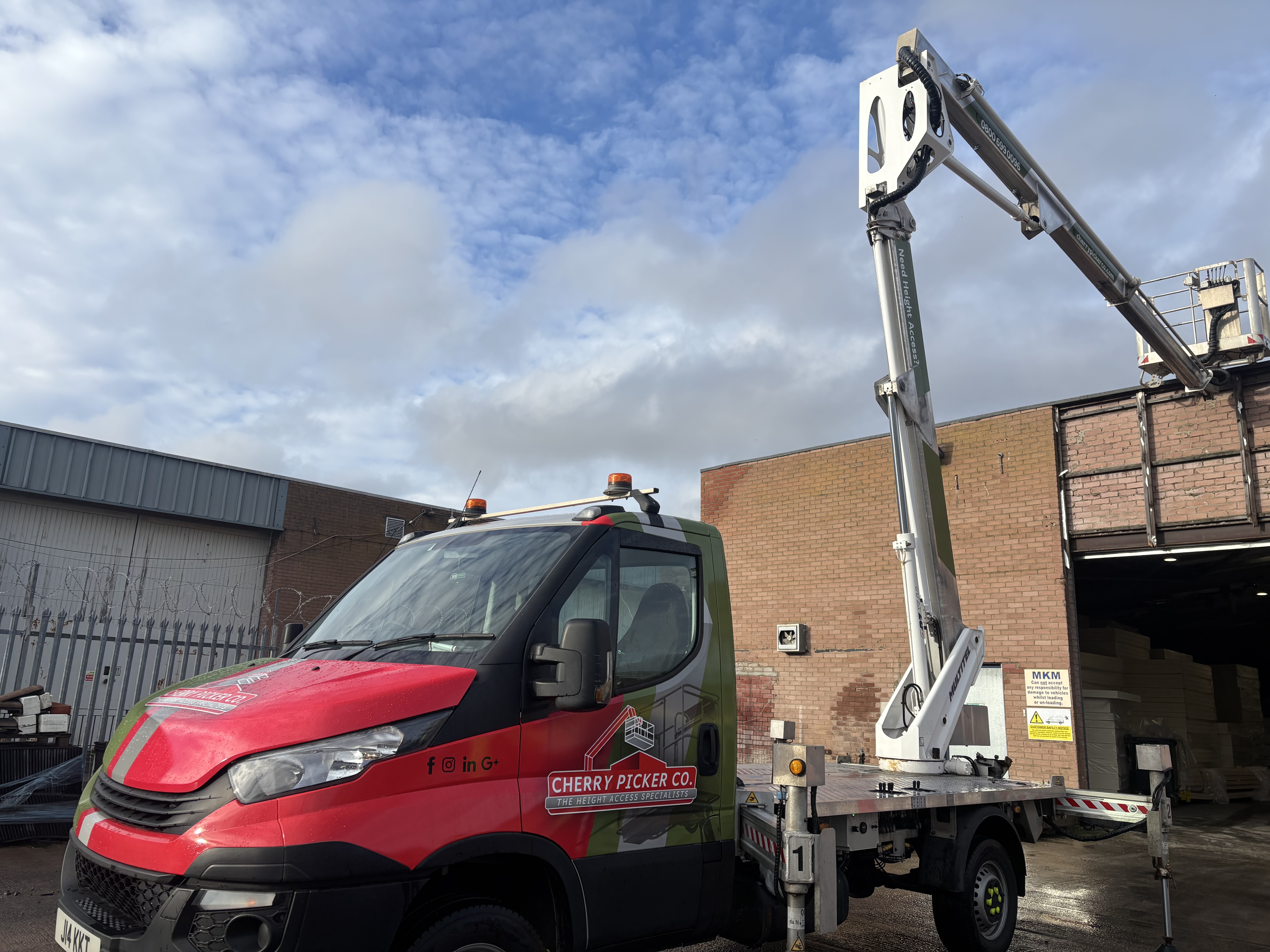 Truck mounted MEWP on site